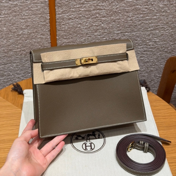 【エルメス HERMES】ケリーダンス スイフト エトゥープ (18) ゴールド金具（100％手縫）